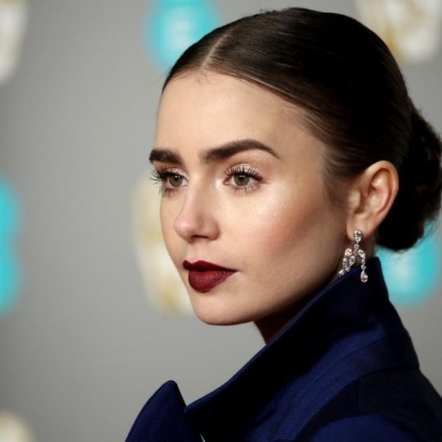 『エミリー、パリへ行く』リリー・コリンズ、元彼が「モラハラ男」だった