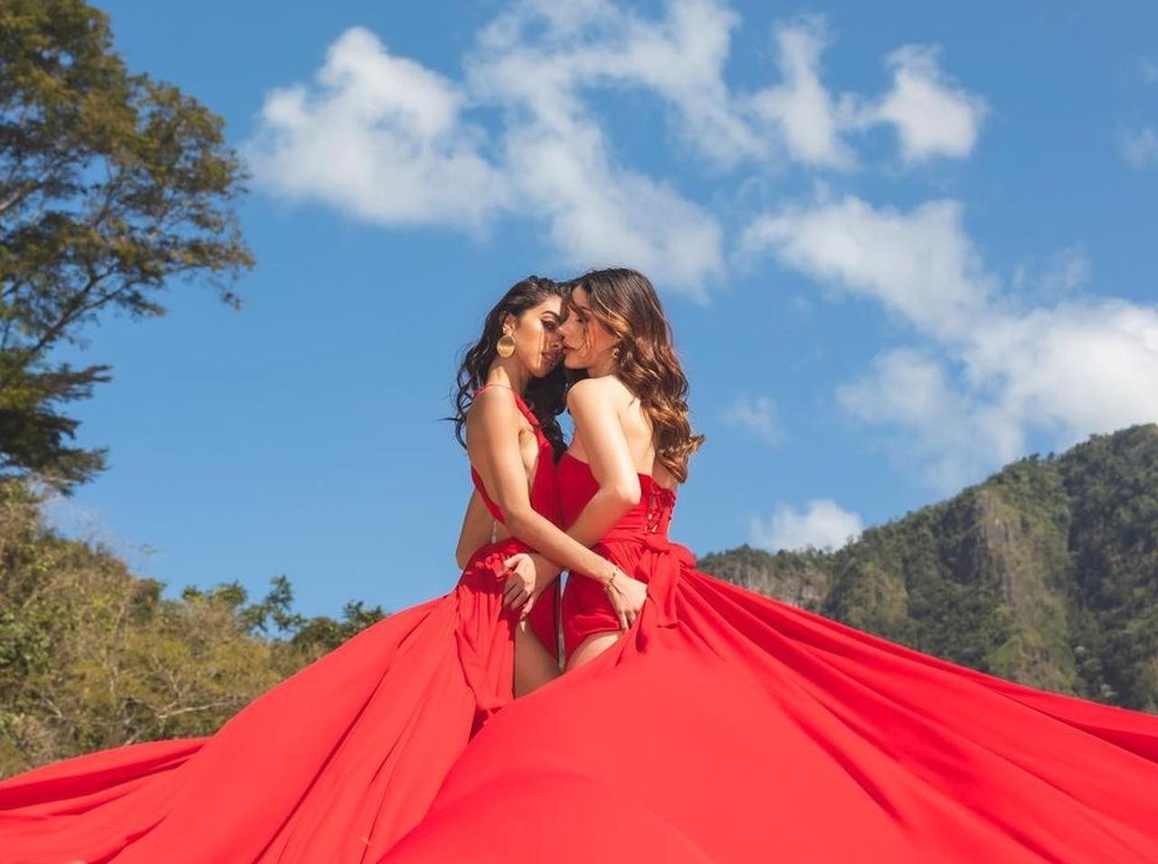 FENTY が話題のミス妻妻を起用! ミス・アルゼンチンとミス・プエルトリコがうっとりハグ×キス