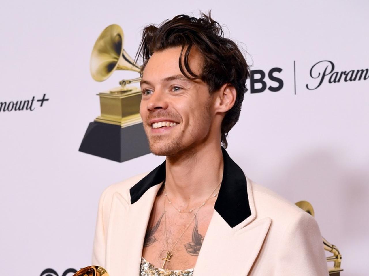 ハリー・スタイルズ、“歌がうまい一般人”と間違われた際の「反応」が好感度爆上がり