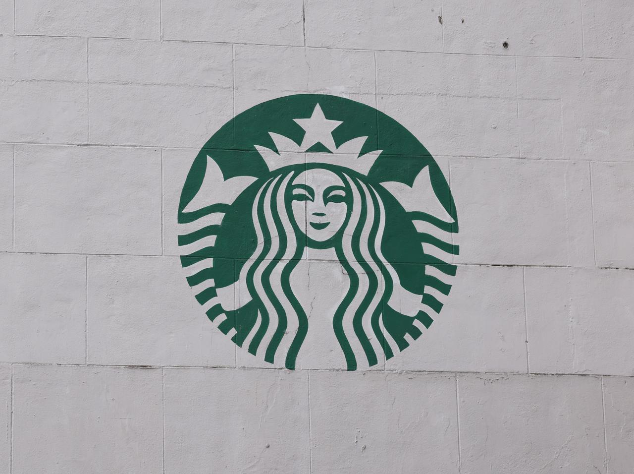 スターバックス店員の「ラテアート」に“それは違う”と笑いの嵐