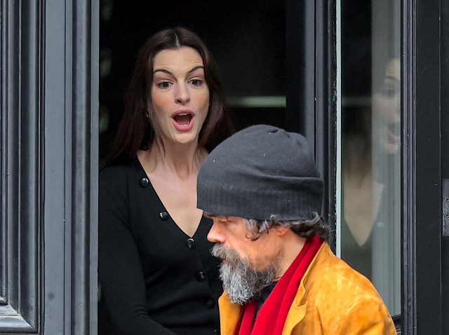 アン・ハサウェイとピーター・ディンクレイジが夫婦に！個性派ラブコメ『She Came to Me』が気になる