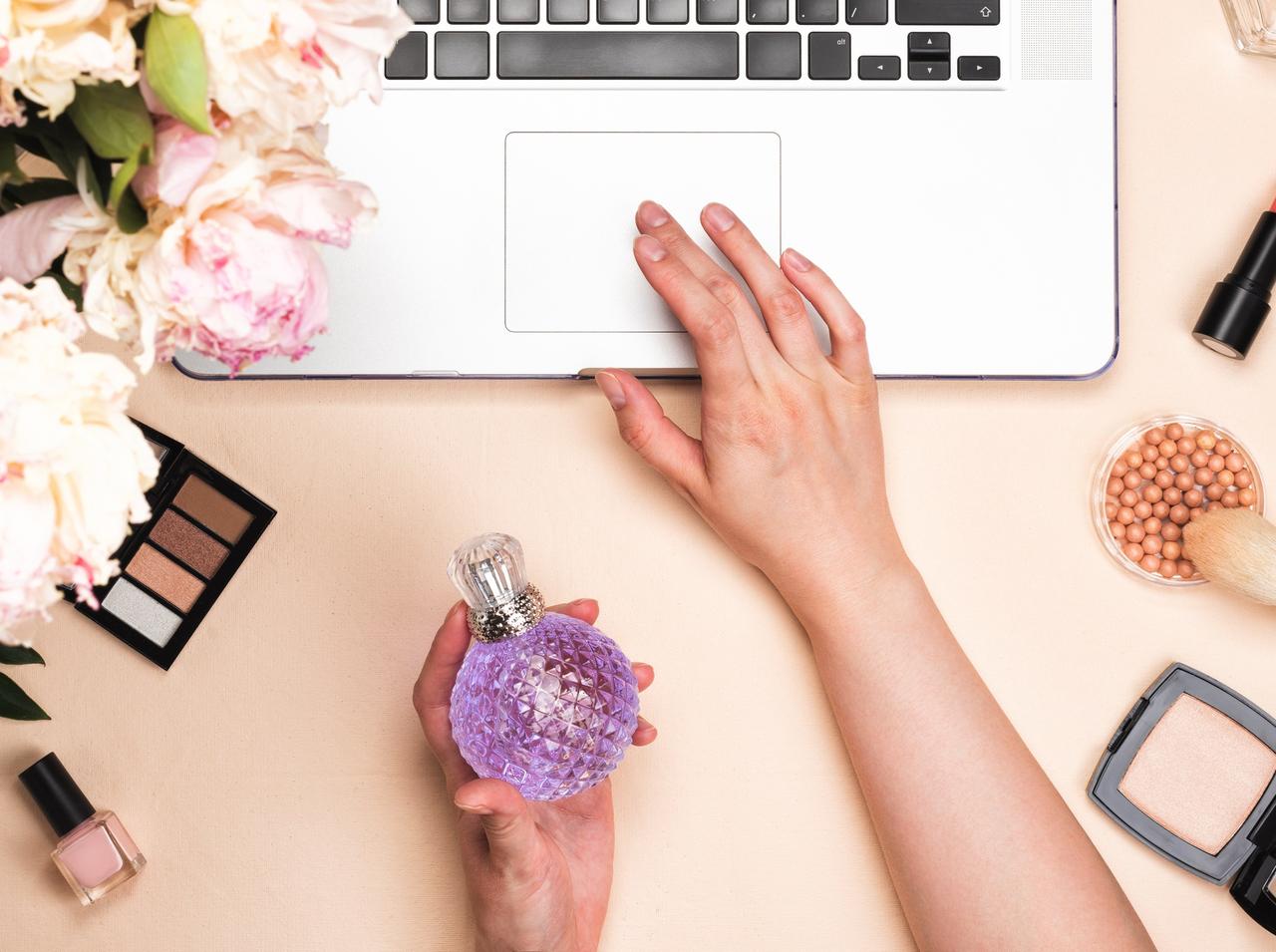 オンラインでの香水選びは難しい?失敗せずに自分好みの香りを見つけるコツ