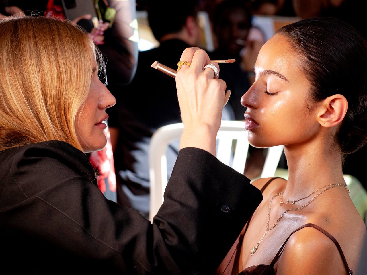 乾燥肌におすすめのコンシーラー5選！セレブ御用達のプロが教える選び方のポイント