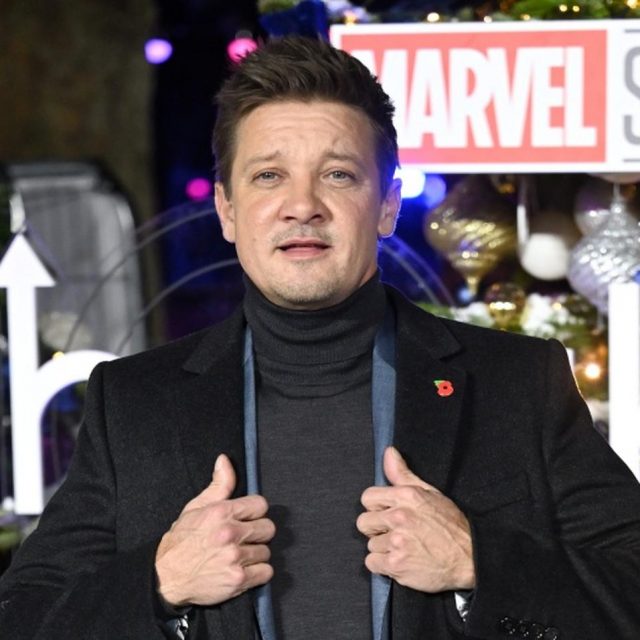 マーベル俳優が重傷を負ったホークアイ役ジェレミー・レナーのお見舞いへ、「予想外の姿」に驚く