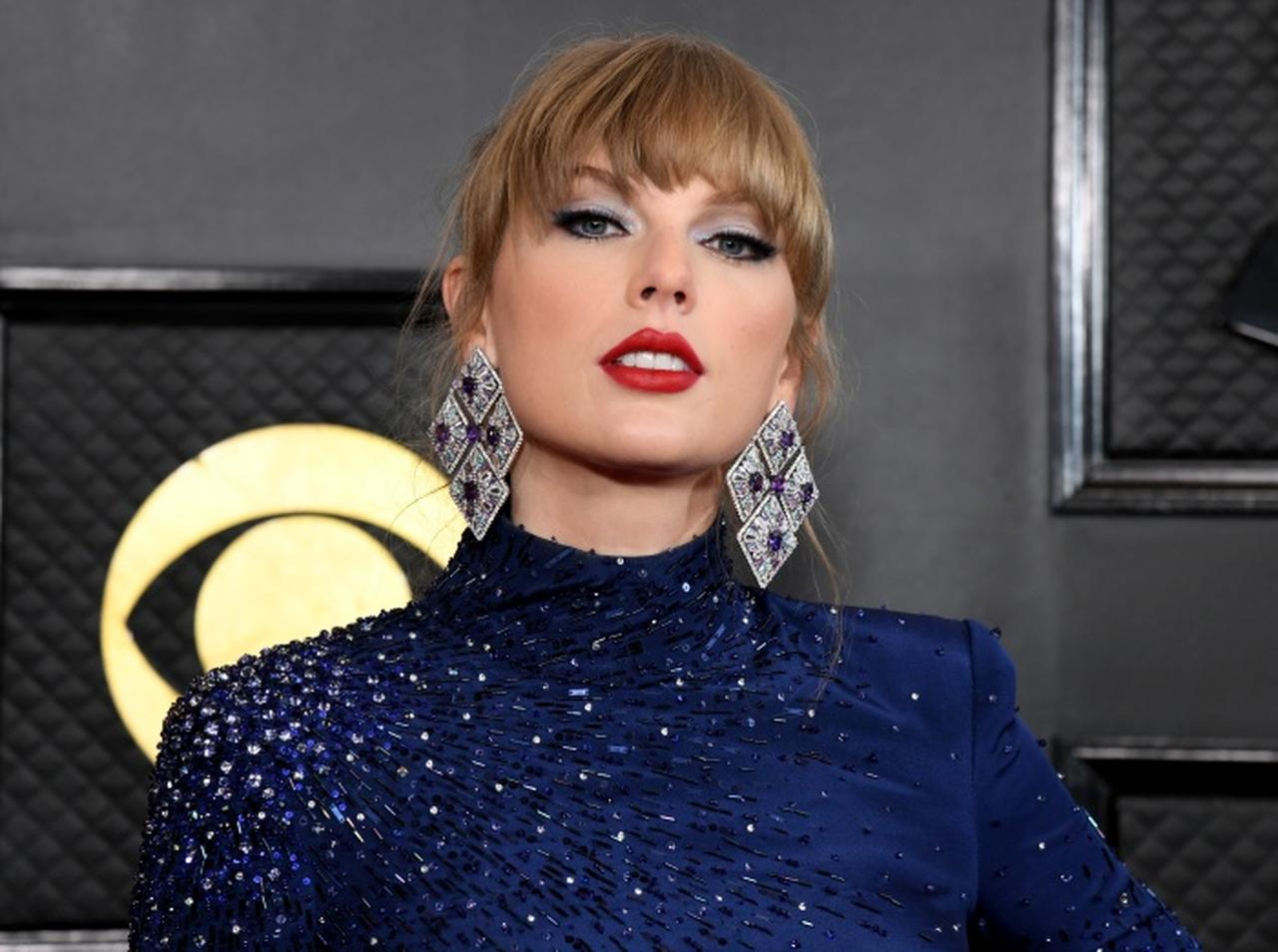 3億円超えのイヤリングをぶらり、テイラー・スウィフトがグラミー賞授賞式でつけていた