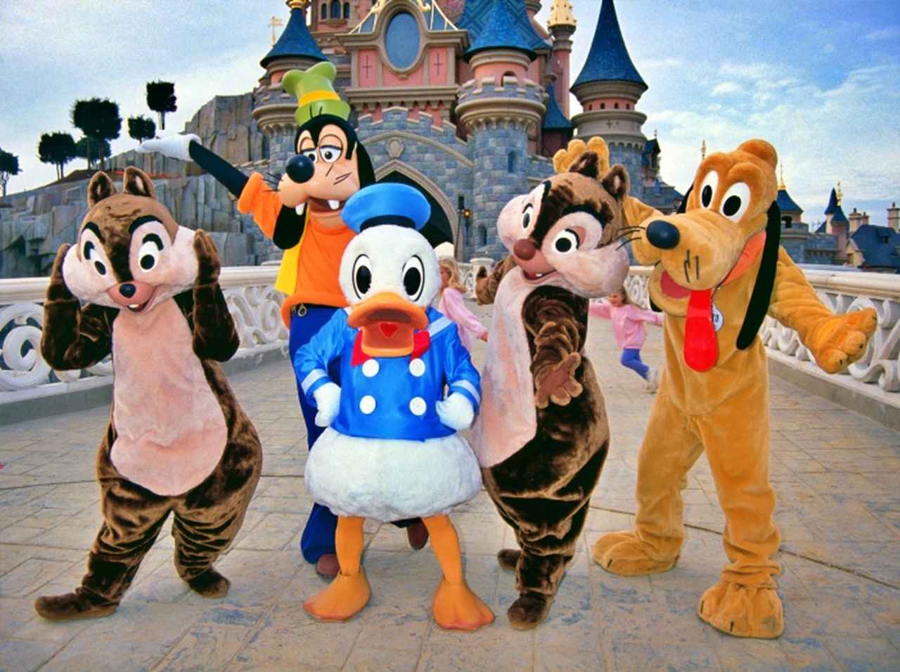 ディズニーランドが「ジェンダーニュートラルなトイレ」を設置