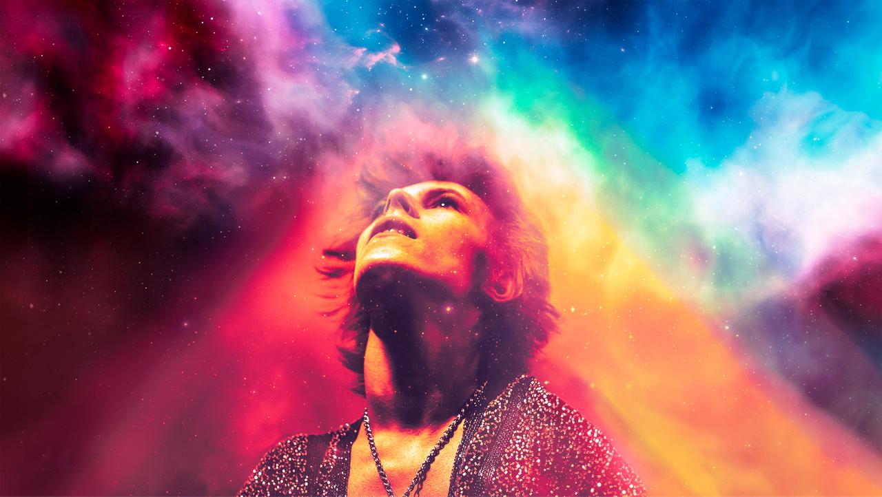 『デヴィッド・ボウイ ムーンエイジ・デイドリーム』監督が語る、若い人にこそ観てほしい理由【インタビュー】