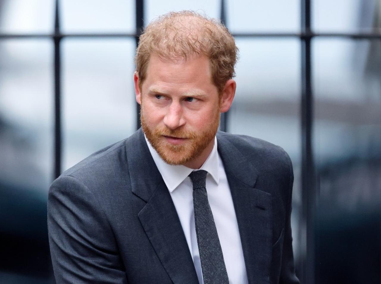 ヘンリー王子がイギリスに緊急帰国、“重要な情報”を「隠していた」と再び王室を批判