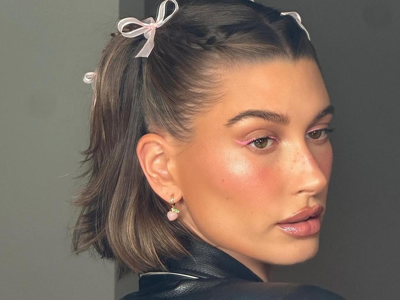 「パステルカラー」のアイラインがSNSで人気上昇中！春の最新トレンドメイク