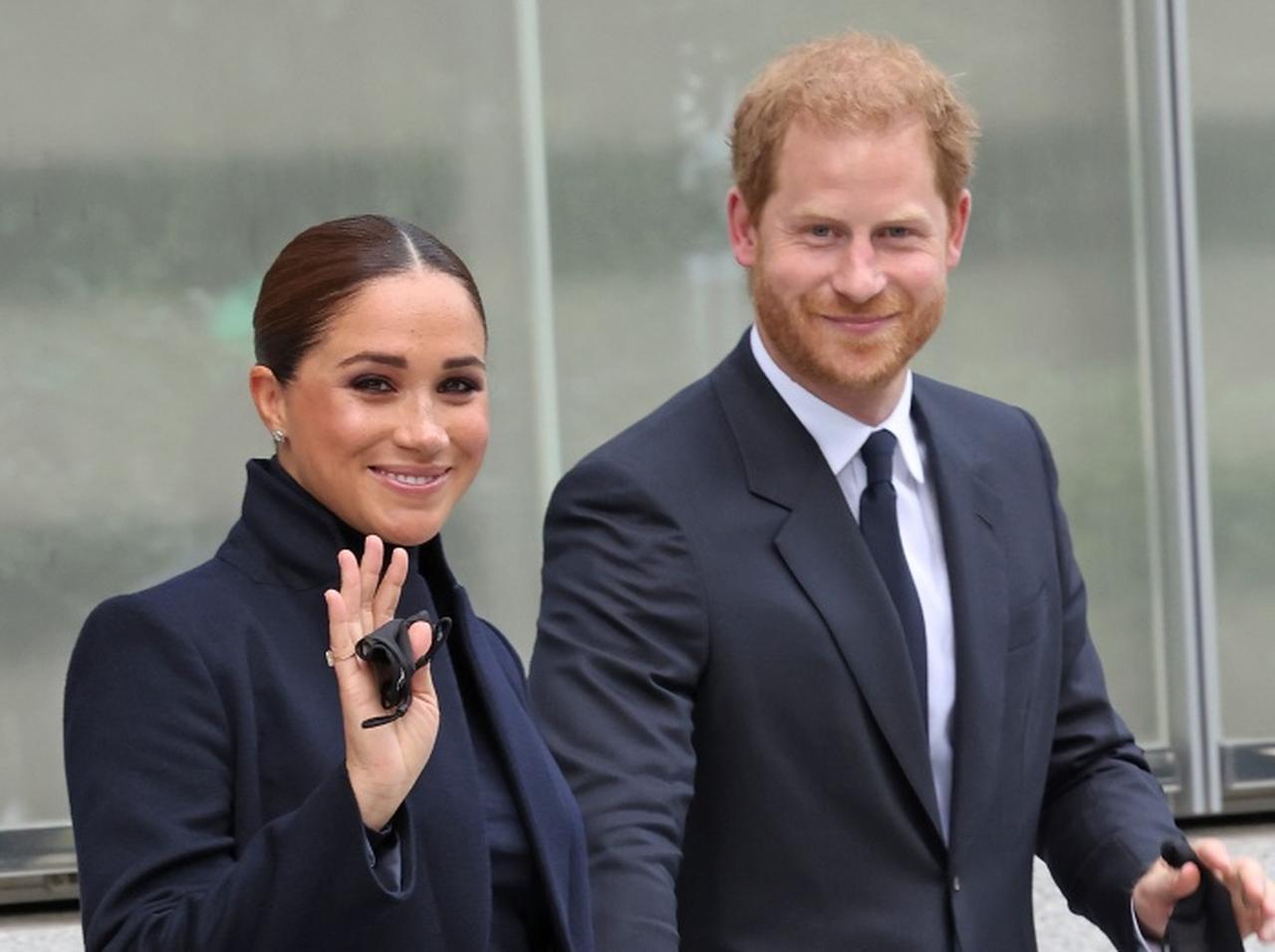 メーガン妃が初対面の人気俳優に「塩対応」だった理由にファンがたどり着く