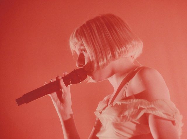 「あなたたちはそのままで完璧」オーロラが日本語で何度も伝えてくれた愛【ライブレポ】