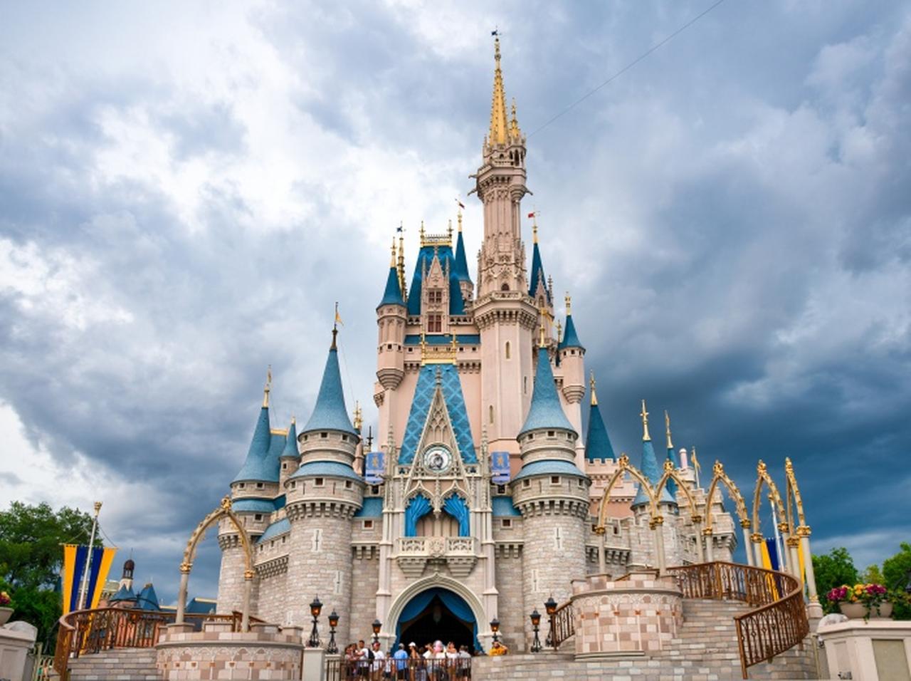 ディズニーランドでまさに“夢が壊れる瞬間”な「ショッキングな光景」が目撃される