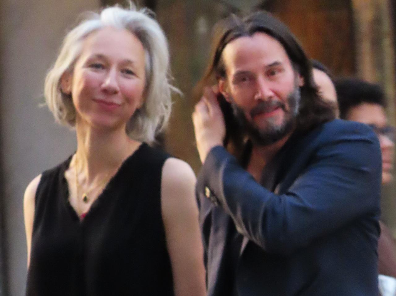 キアヌ・リーブスと恋人アレクサンドラ・グラントは「ただの人」、リナ・サワヤマが2人の温かさを明かす