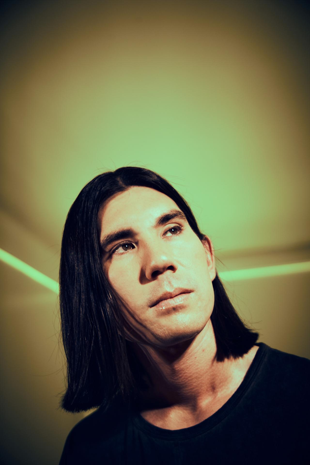 日本にルーツを持つグリフィンが語る日本や音楽、豪華コラボ、そしてフジロックのこと【インタビュー】