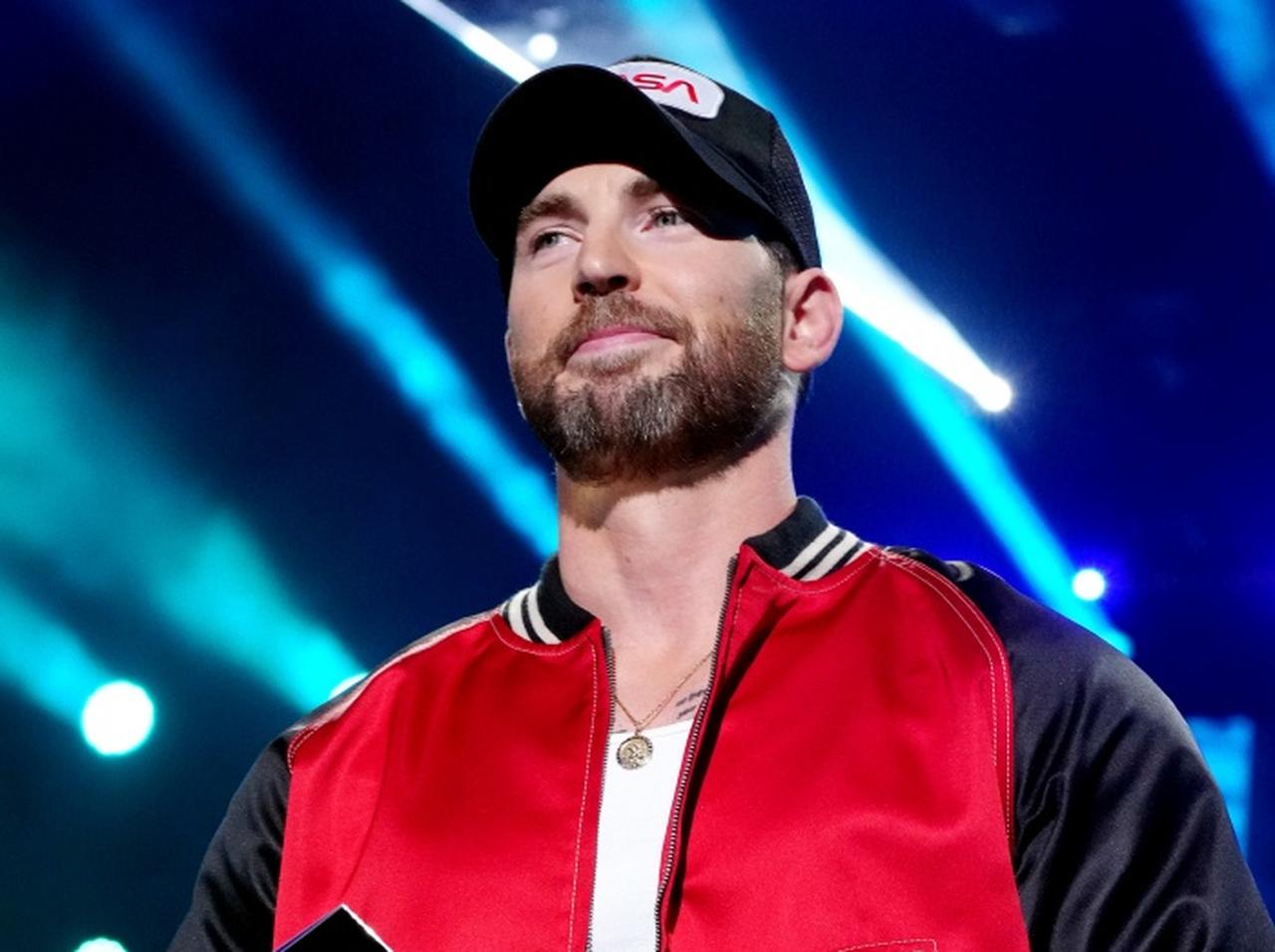 クリス・エヴァンスはキャプテン・アメリカ役に復帰する？しない？本人が出した答えは…