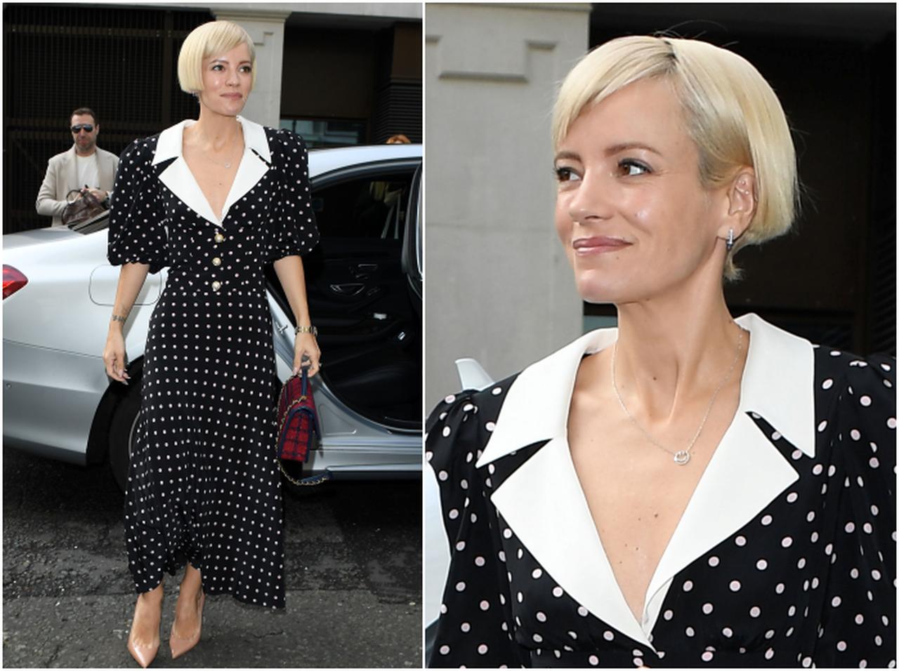 リリー・アレン、80年代風のレトロなワンピースで柄×柄コーデ【セレブの最新スタイル】