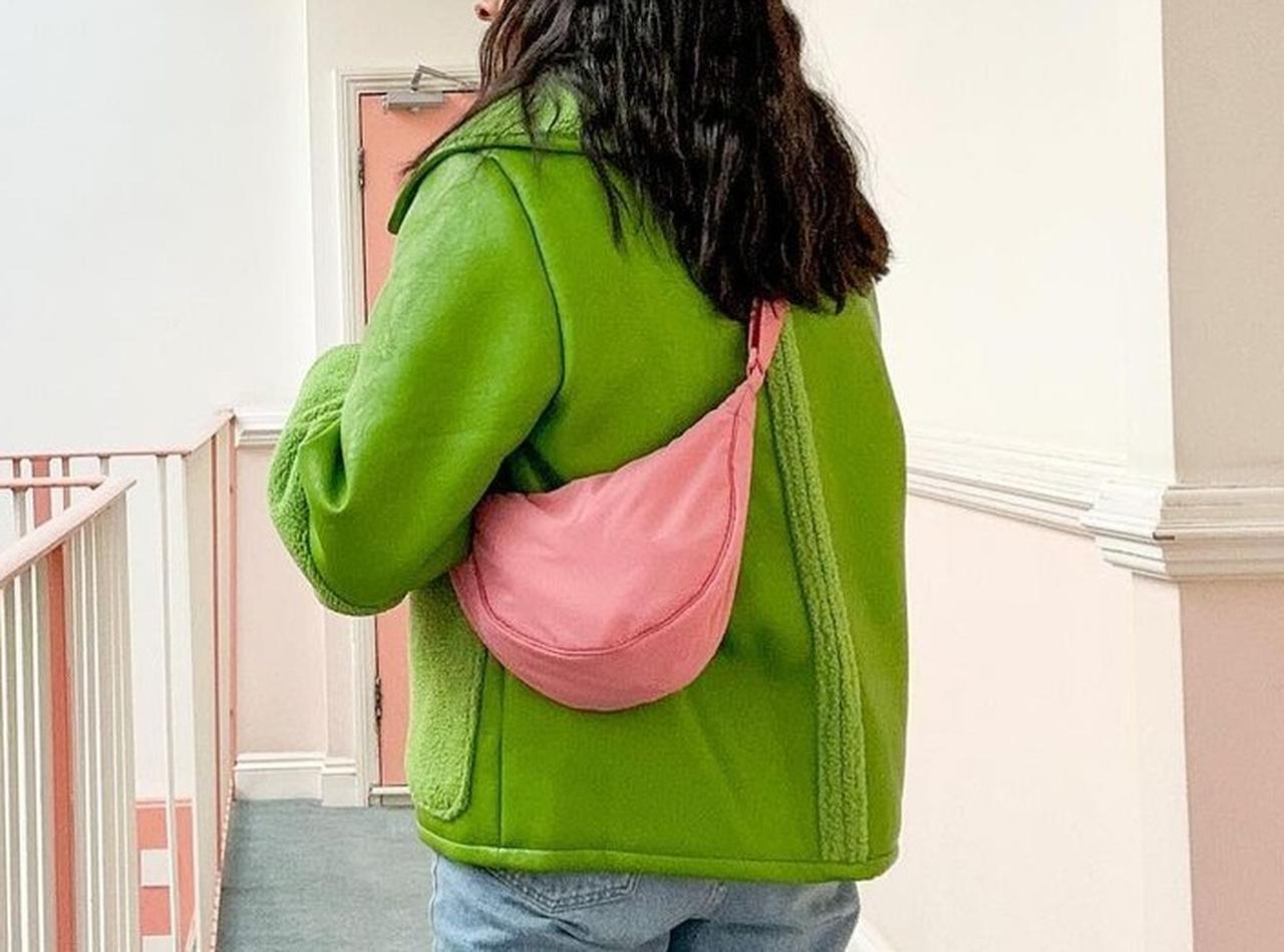 ユニクロのバッグが1位!2023年第1四半期で最もホットだったアイテムに