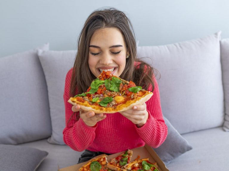 運動後はなぜ「暴食」しやすい?食べ過ぎる原因と3つの防止法