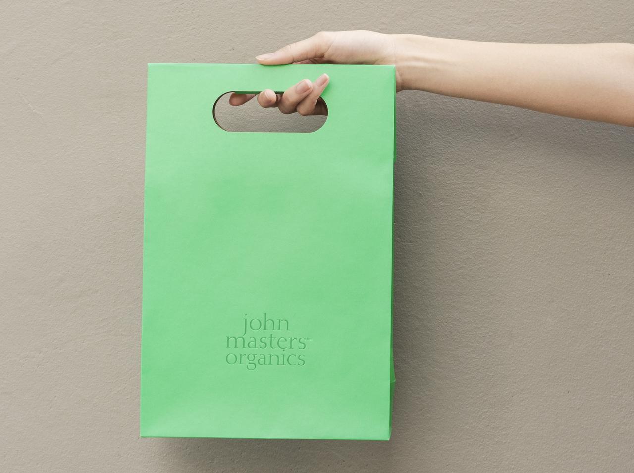 売上の一部を森林保全団体に寄付!ジョンマスターオーガニックから「green beautyペーパーバッグ」が登場