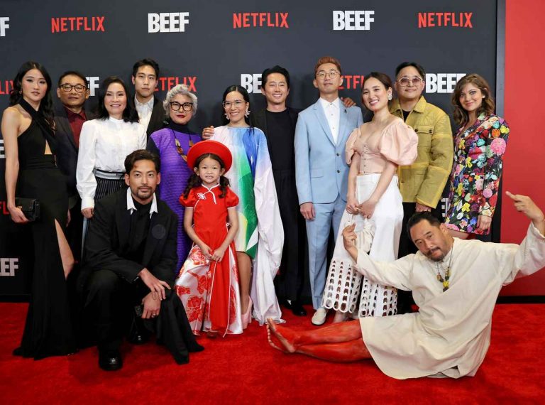 『BEEF』炎上騒動に初声明、発言を「容認しません」としたうえでリハビリ経た俳優を擁護