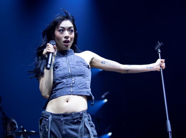 クィアの権利を語るのは「政治」じゃない、リナ・サワヤマが日本国内から出た批判に反応