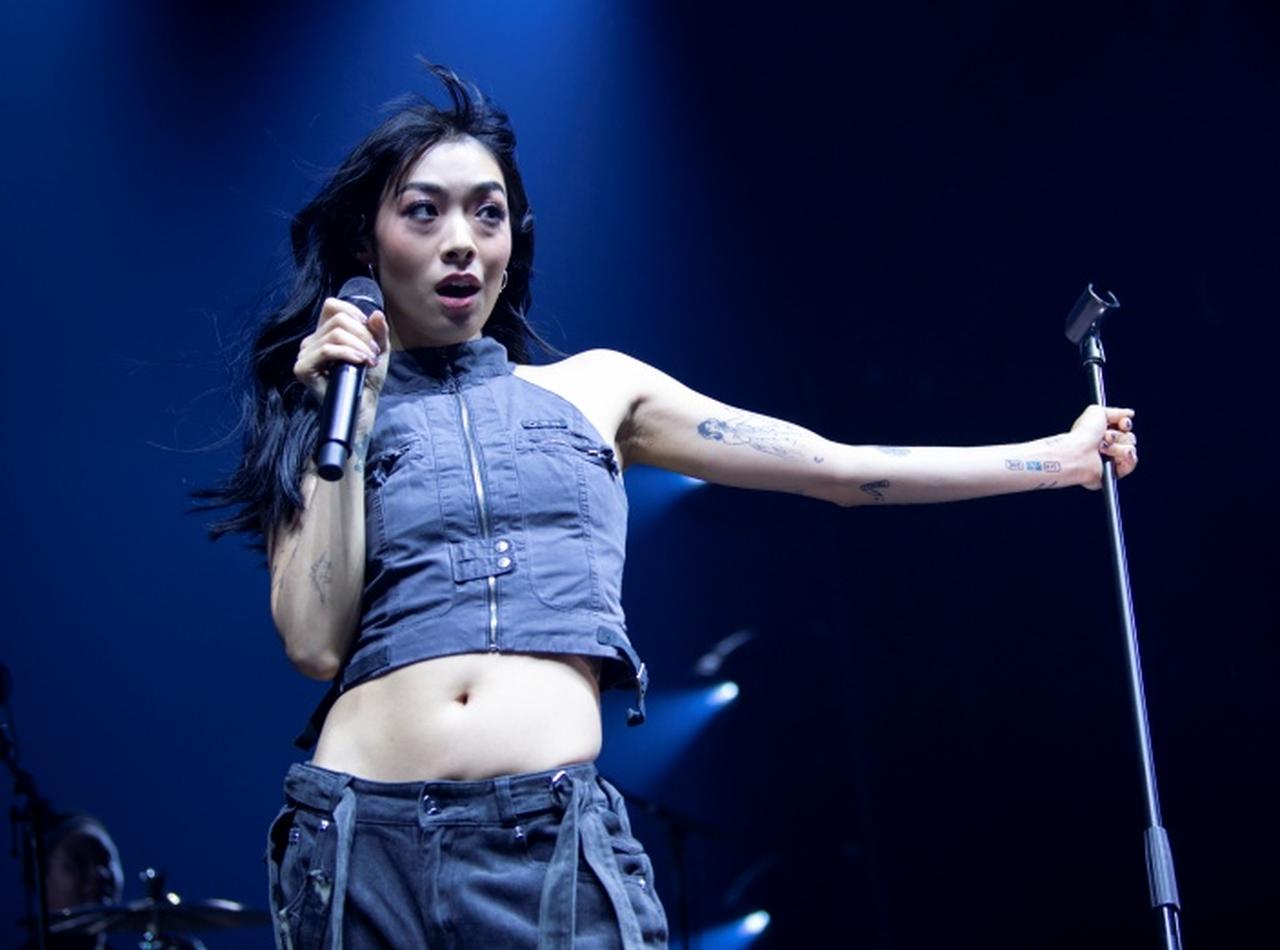 クィアの権利を語るのは「政治」じゃない、リナ・サワヤマが日本国内から出た批判に反応