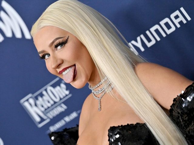 女性器？それとも唇？クリスティーナ・アギレラの“プレジャーポイント”ネイル