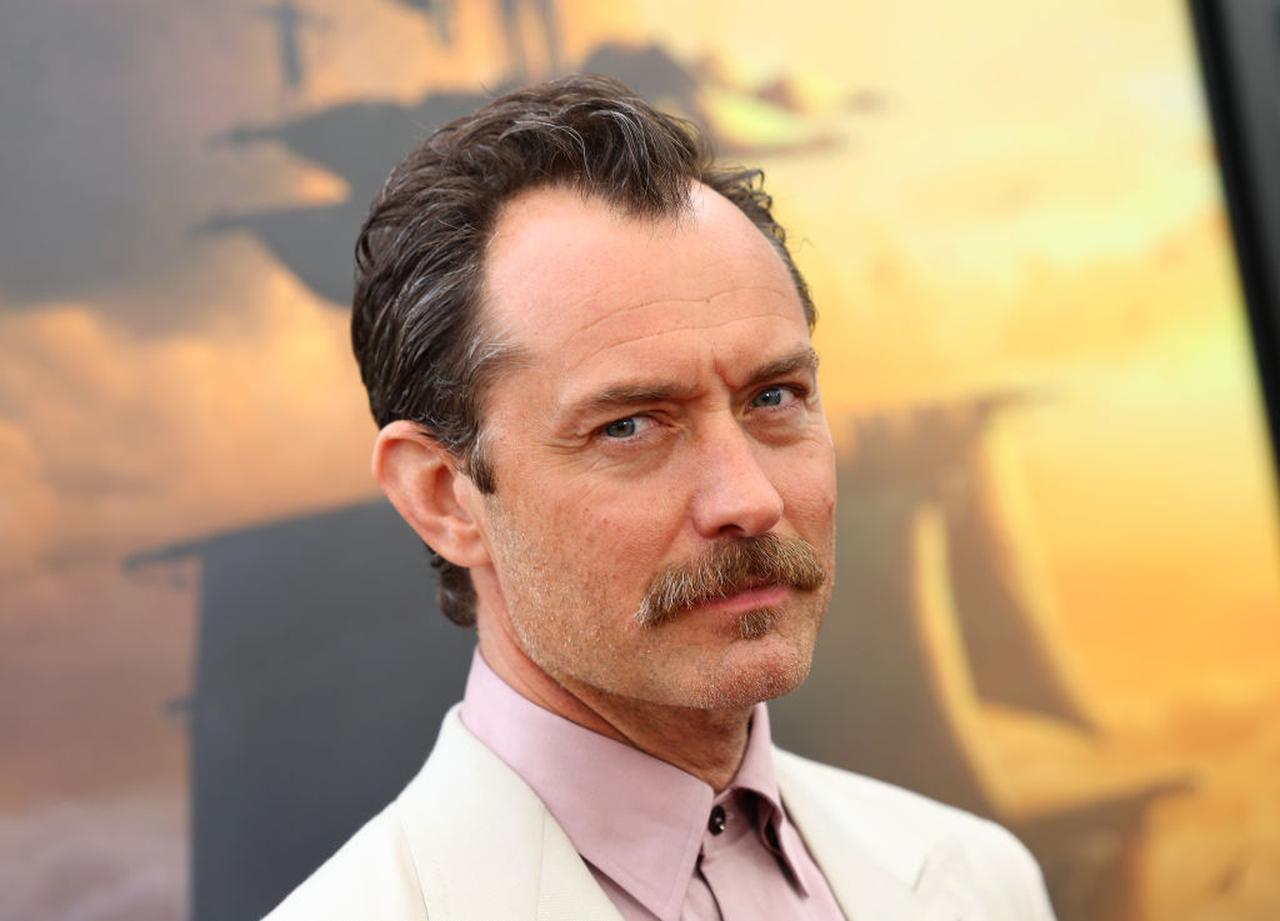 【レビュー】悪役にも魅力出せるジュード・ロウの魔法で、フック船長への見方が『ピーター・パン＆ウェンディ』で変わる