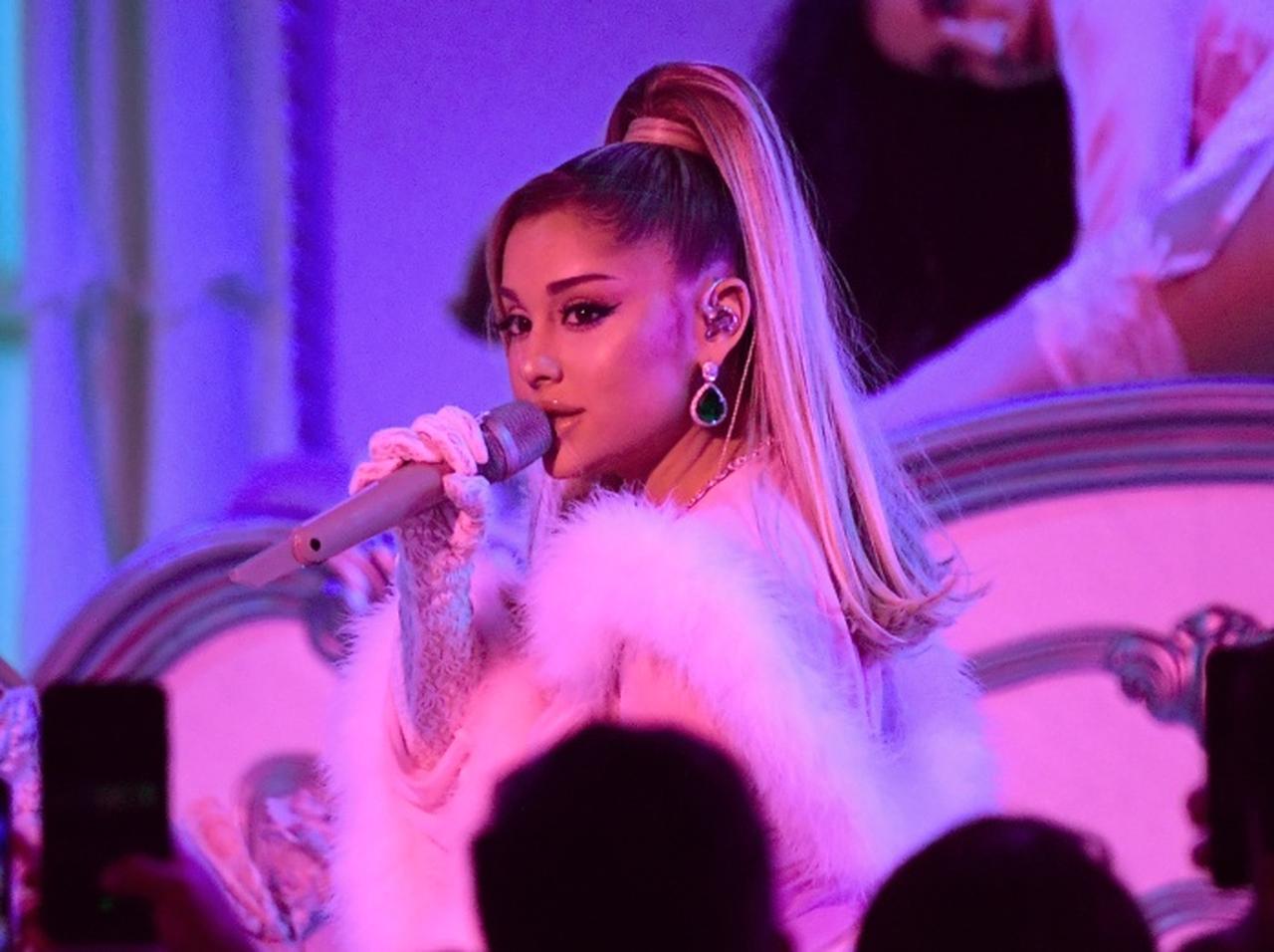 【コメント全訳】アリアナ・グランデが現在「痩せすぎ」を指摘する声に物申す