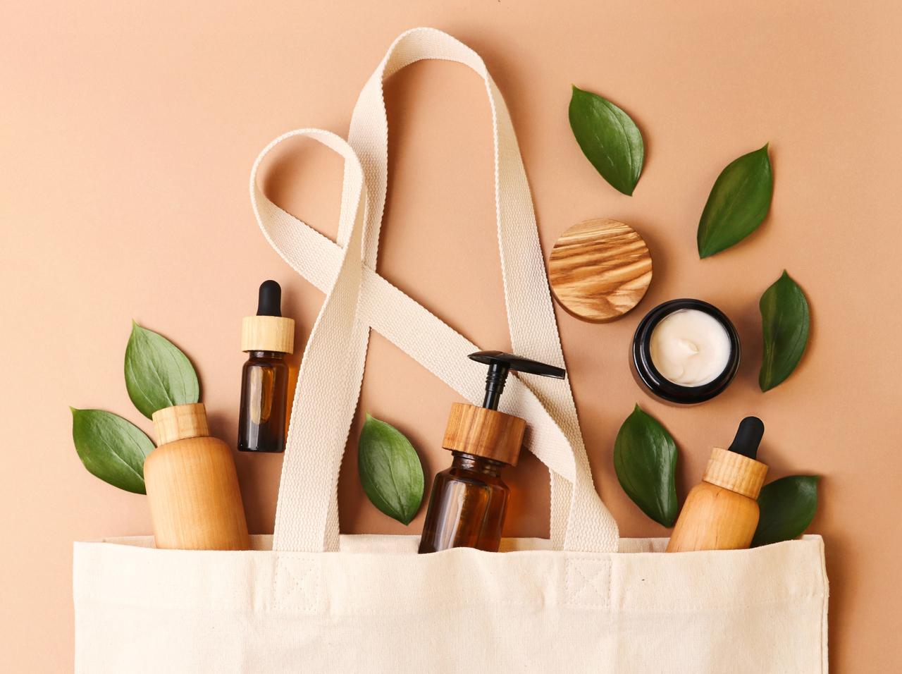 コスメの購入がアースデイ参加につながる!限定アイテムやフェアを開催する美容ブランド4選