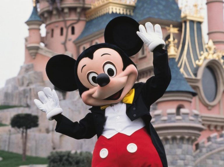 ディズニーランドのアトラクションが「気まずすぎる理由」で緊急停止