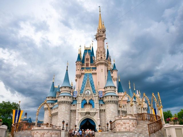 26年越し！ 90年代シンデレラ・カップルの復活にマクドナルドも思わず反応