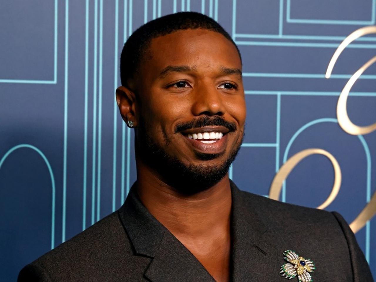 マイケル・B・ジョーダンが日本でオタ活！「うずまきナルト」と対面、ジャンプショップを訪問