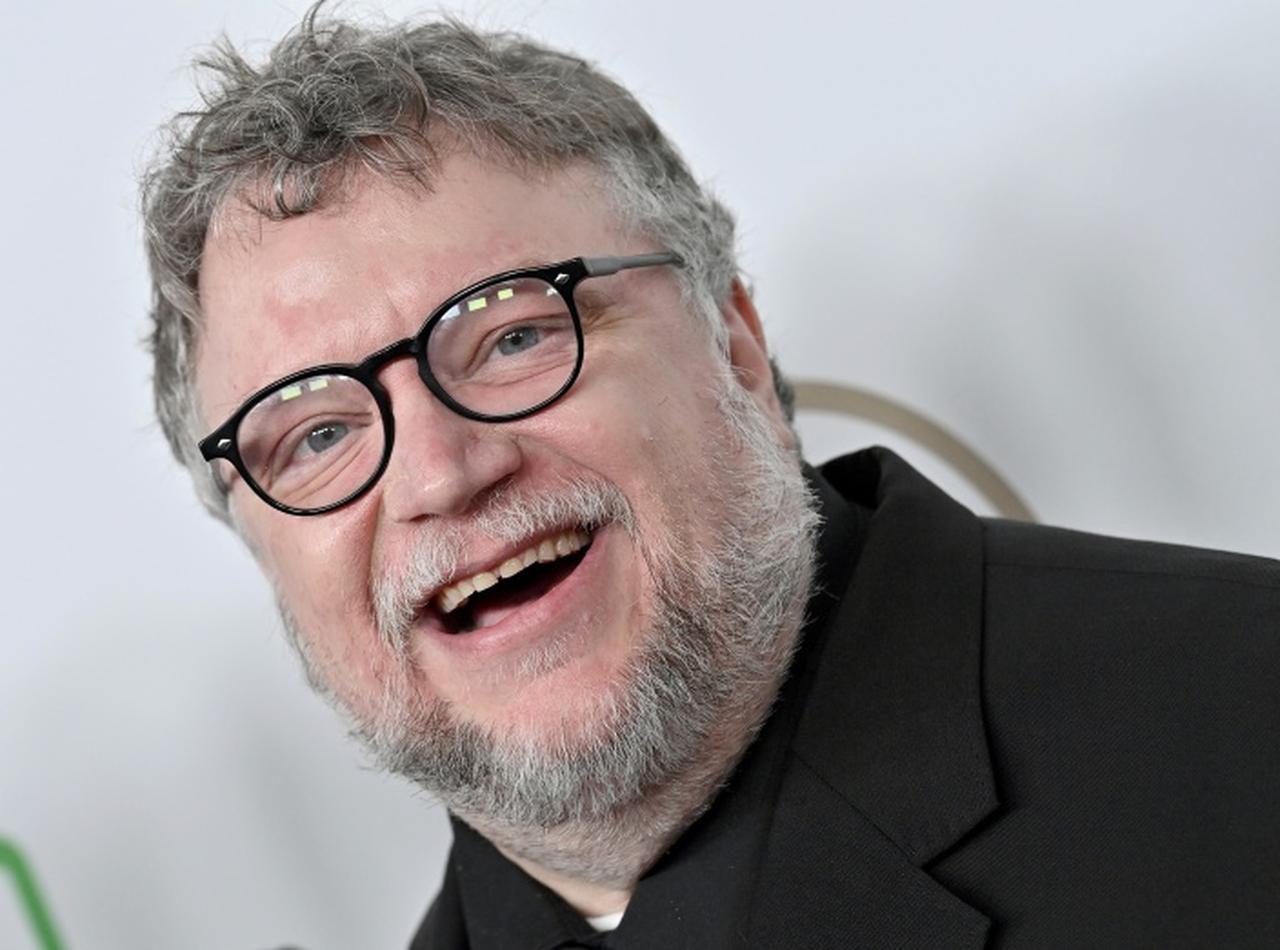 来日中に新宿の心霊スポット“戸山公園”でデル・トロがおばけ探し