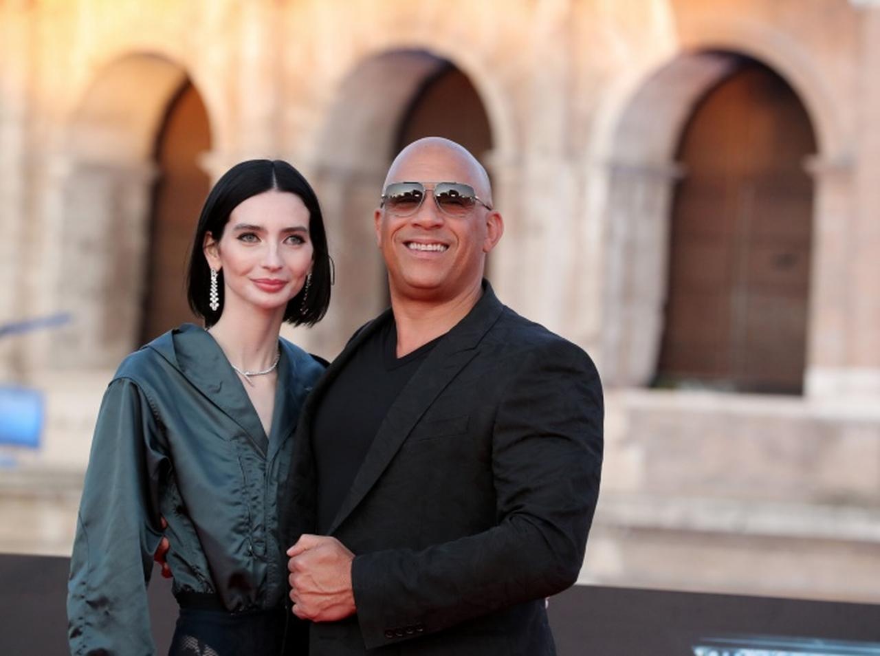 ポール娘がセクシー衣装で“親子ショット”、ステイサムは妻同伴！『ワイスピ』10のプレミア開催