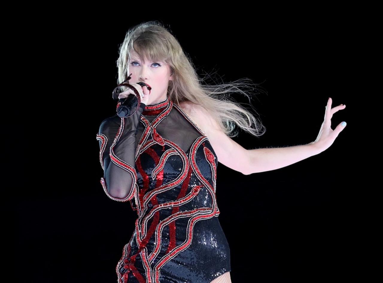 テイラー・スウィフトが神対応!公演中に警備員にブチ切れ→被害を受けたファンへプレゼント