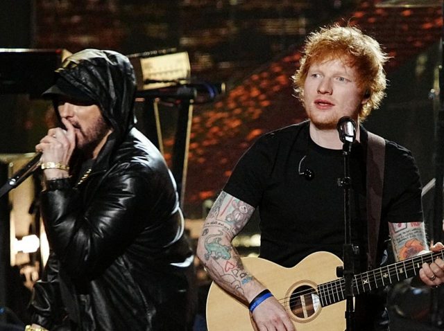 エド・シーラン、エミネムのラップを真似して「吃音が治った」と明かす