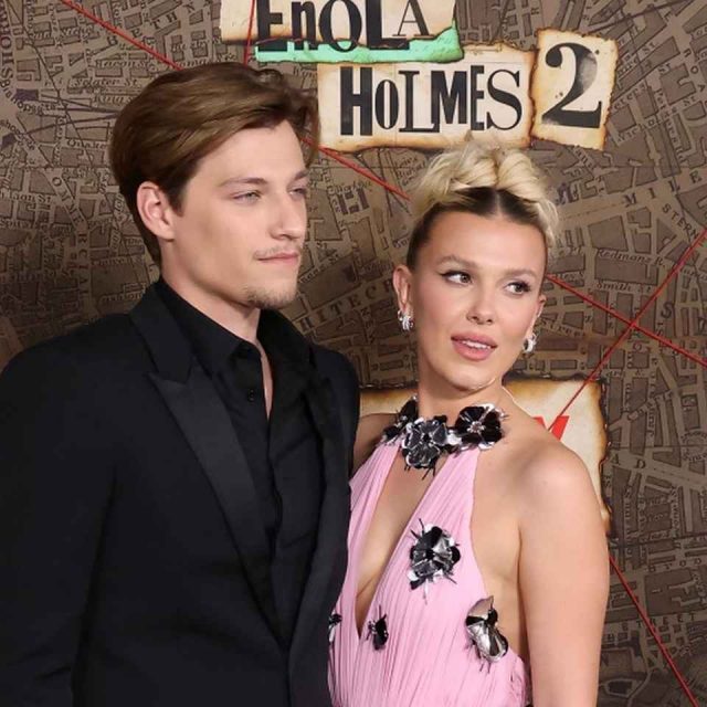 来日のミリー・ボビー・ブラウン、大阪に婚約者のボン・ジョヴィ息子を同伴