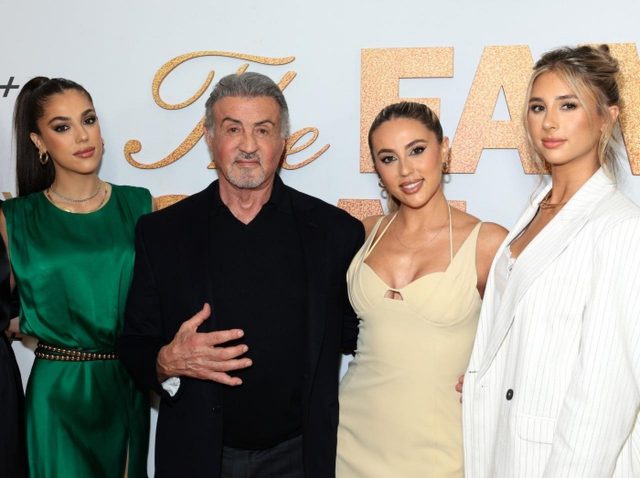 シルヴェスター・スタローン、娘たちが恋人に送った「別れのメール」を代わりに書いていた