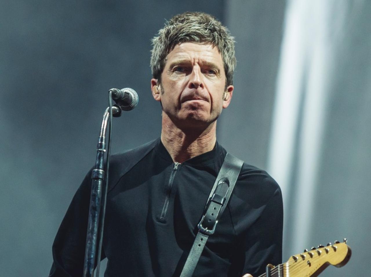 ブラー、リアムに続いてノエル・ギャラガーも日本に来る!12月に東名阪ツアーを開催