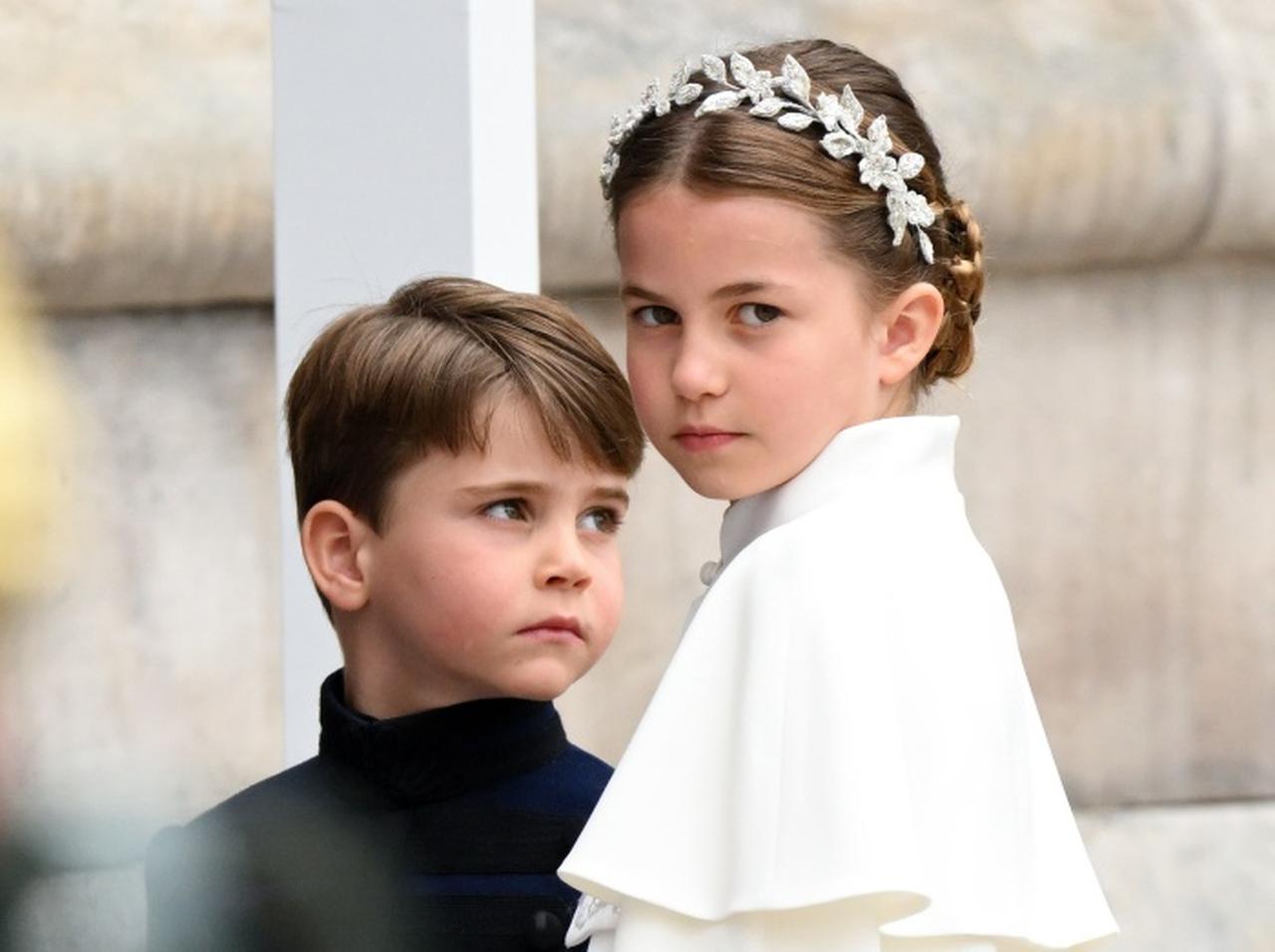 シャーロット王女、戴冠式でルイ王子の面倒を見て「くたくた」になる