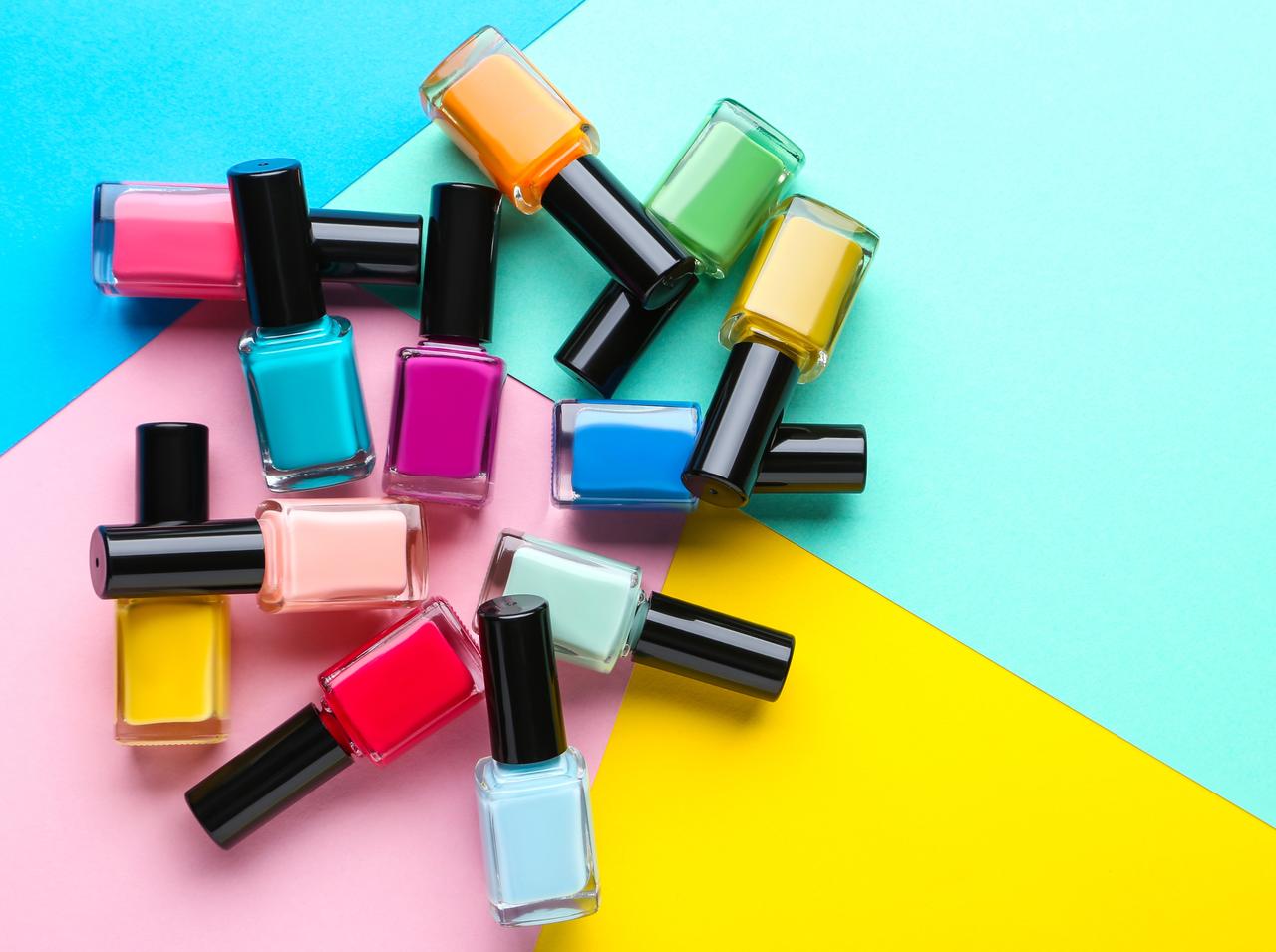 ネイルポリッシュの寿命はどれくらい？専門家が教える捨て時の見極め方