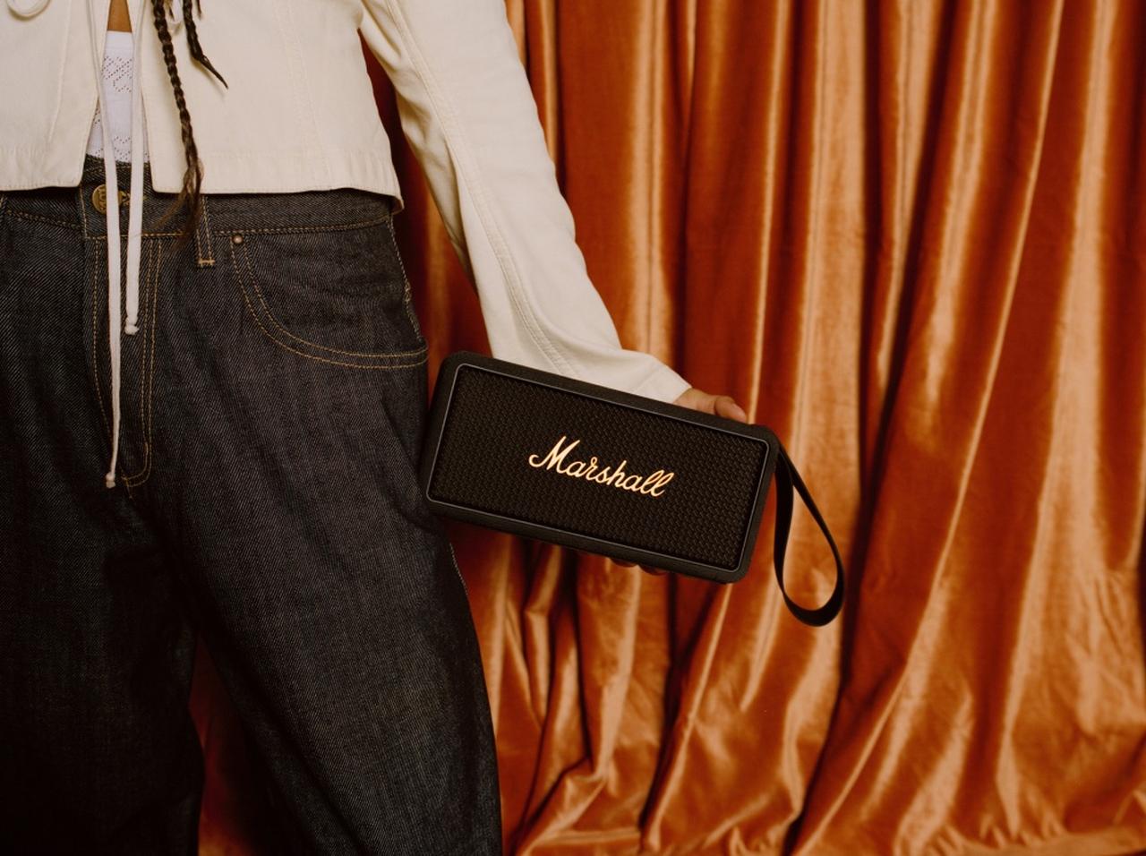 フェスでも泥地でもタフに活躍!マーシャルから防水仕様のポータブルスピーカー「Middleton」登場