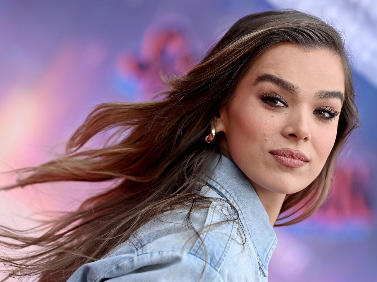 ヘイリー・スタインフェルドがリアルに実践!心身ともに健康で過ごすための4つの秘訣