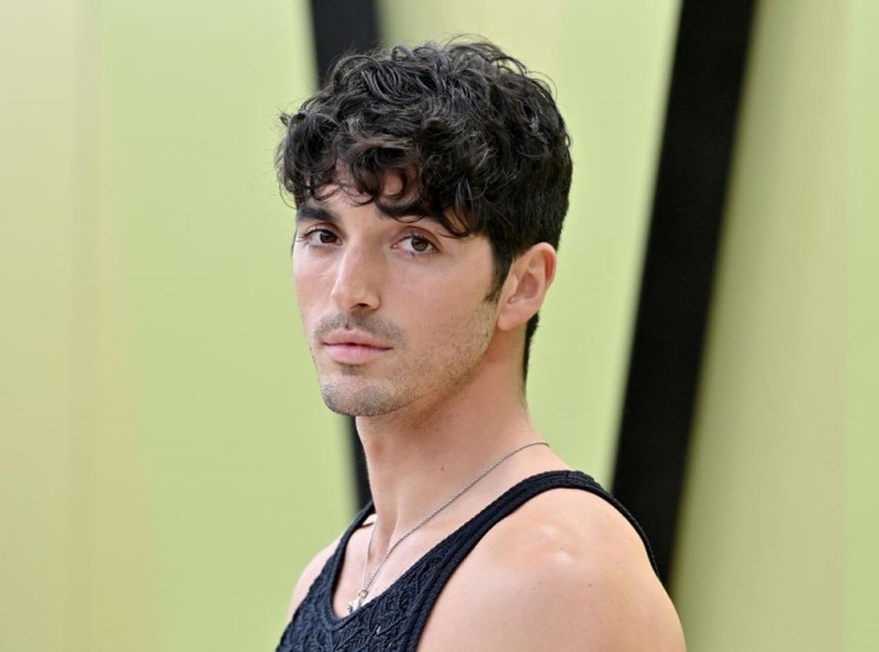 『赤と白とロイヤルブルー』アレックス役の「行動」でファンから“悲鳴”、その理由とは