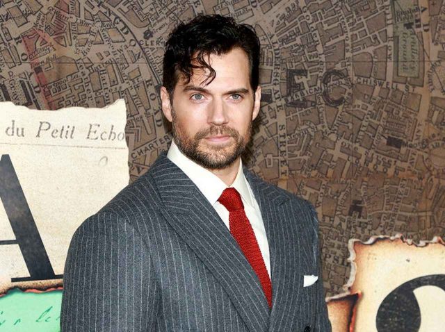 ヘンリー・カヴィルが「ジェームズ・ボンド」になれなかった理由が悲しすぎる