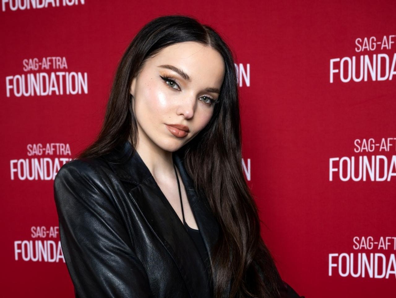 日本人の「晴れ舞台」のために、ダヴ・キャメロンが別人レベルのイメチェン