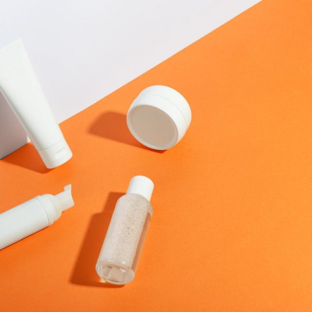 コスメに含まれるUVカット効果では不十分？日焼け止めがマストな理由