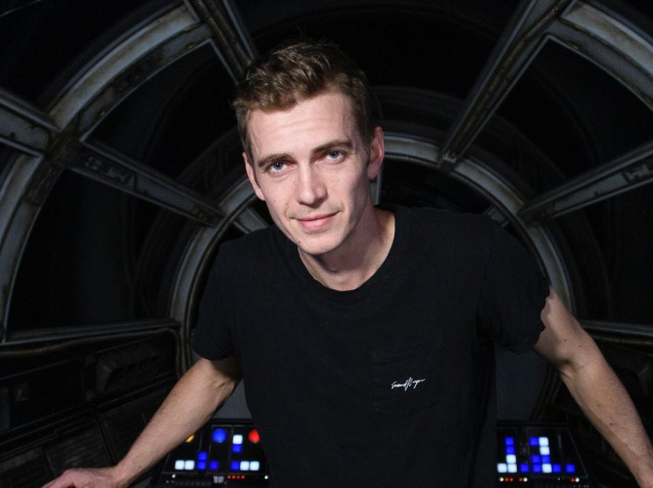 ヘイデン・クリステンセン、ダース・ベイダーになった姿をまだ見たことがない娘にいつ見せるか悩む