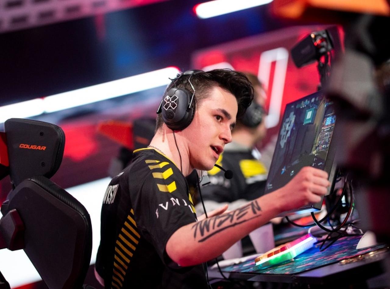 eスポーツ界の19歳のスターが死去、チームメイトが悲しみ語る